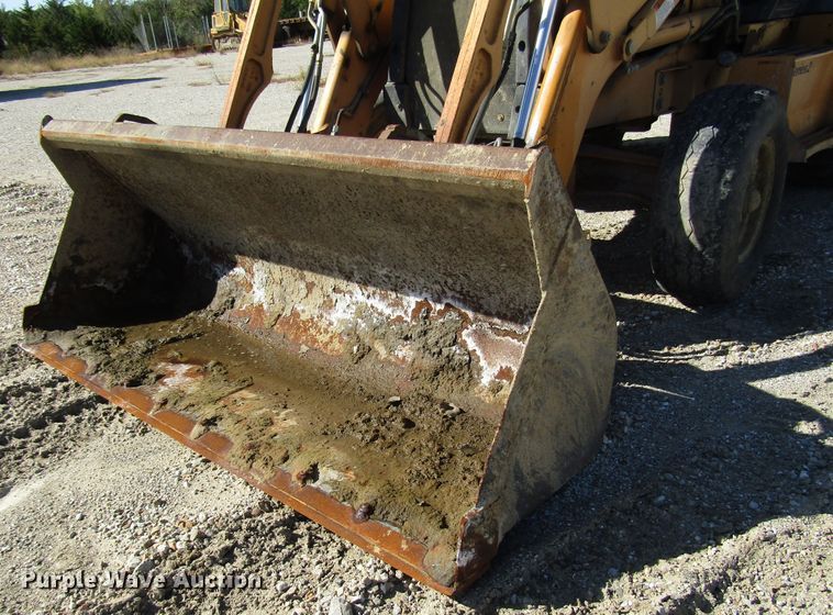 image for item DG8242 1999 Case 580L backhoe