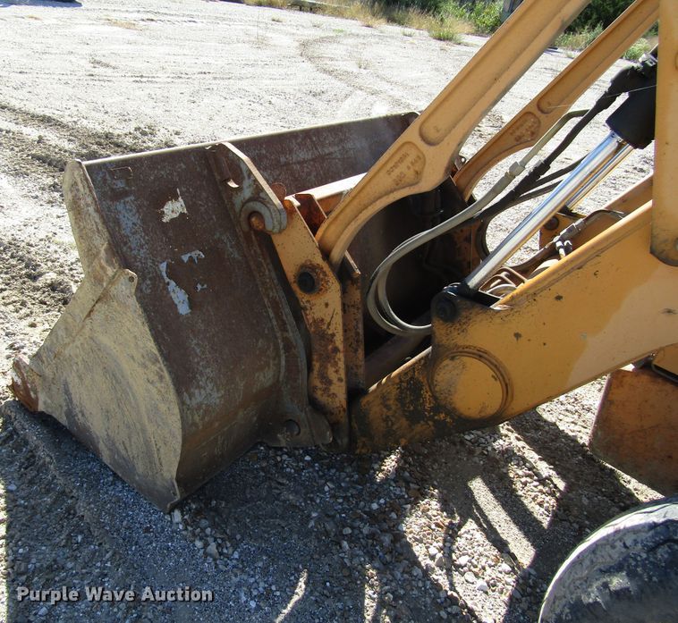 image for item DG8242 1999 Case 580L backhoe