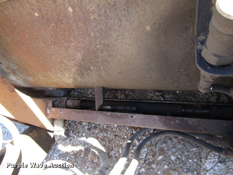 image for item DG8242 1999 Case 580L backhoe