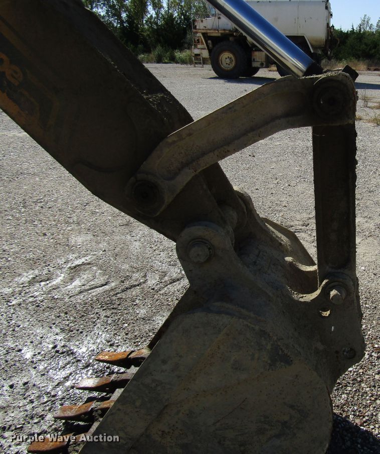 image for item DG8242 1999 Case 580L backhoe