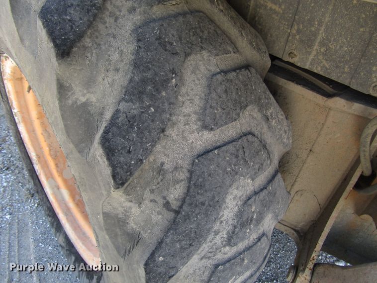 image for item DG8242 1999 Case 580L backhoe