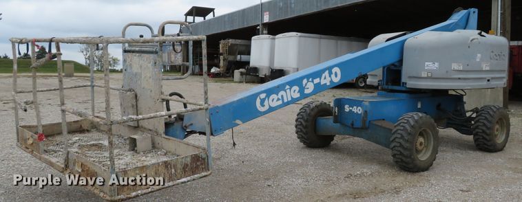 image for item DH1614 1999 Genie S40 boom lift