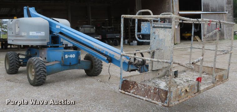 image for item DH1614 1999 Genie S40 boom lift