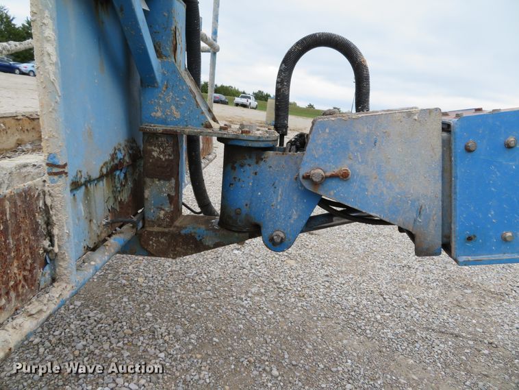 image for item DH1614 1999 Genie S40 boom lift