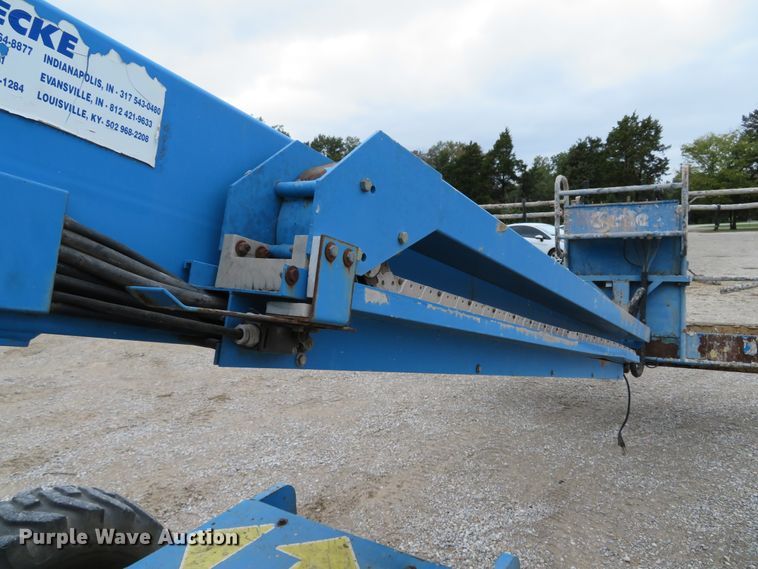 image for item DH1614 1999 Genie S40 boom lift