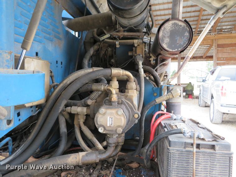 image for item DH1614 1999 Genie S40 boom lift