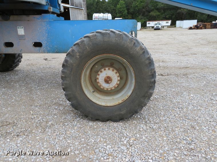 image for item DH1614 1999 Genie S40 boom lift