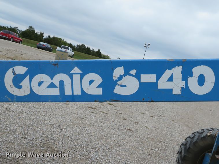 image for item DH1614 1999 Genie S40 boom lift