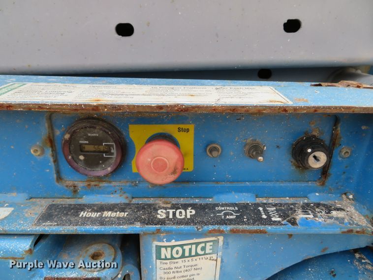 image for item DH1636 2000 Genie GS-3246 scissor lift