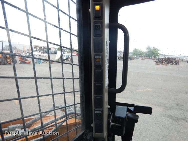 image for item DH2160 2013 Case SR175 skid steer