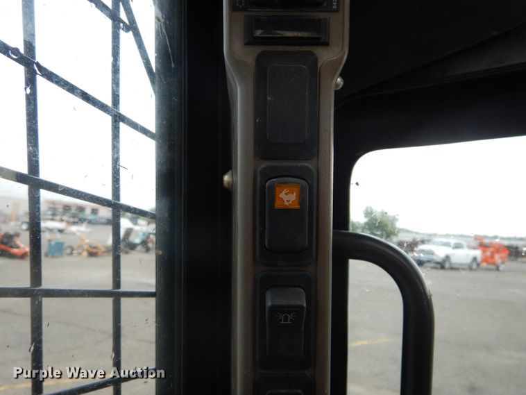 image for item DH2160 2013 Case SR175 skid steer