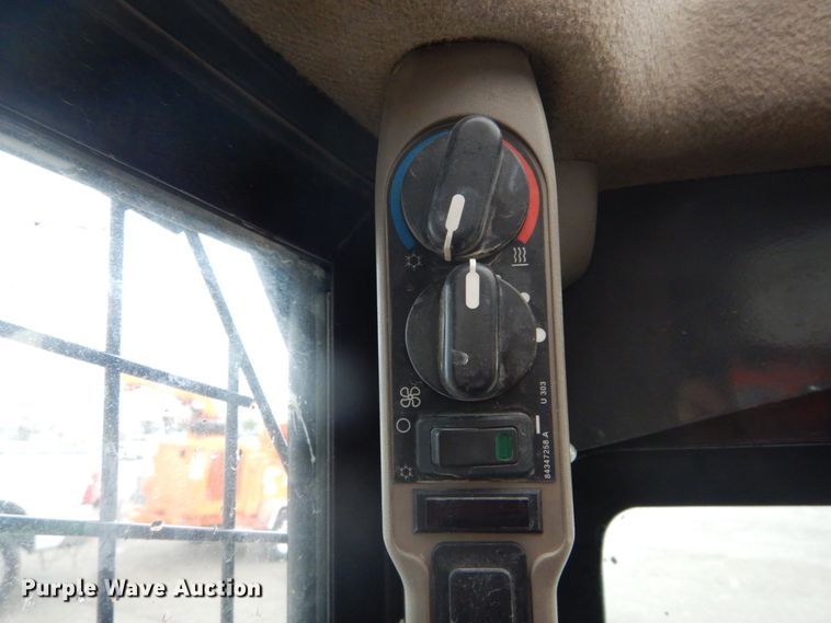 image for item DH2160 2013 Case SR175 skid steer