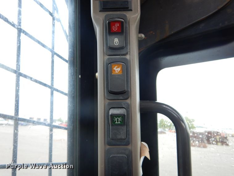 image for item DH2162 2011 Case TR270 skid steer