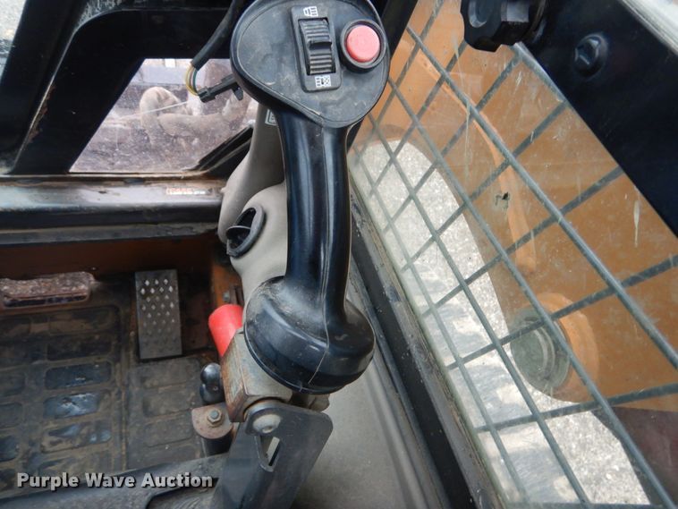 image for item DH2162 2011 Case TR270 skid steer