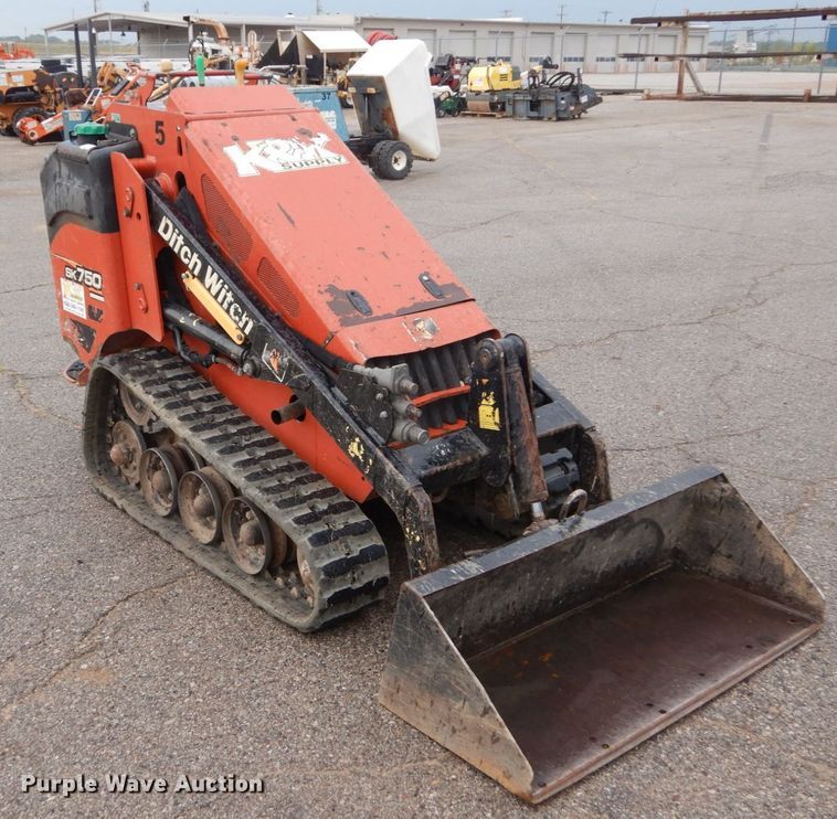 image for item DH2163 2014 Ditch Witch SK750 compact utility loader
