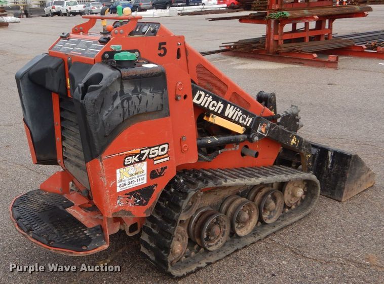 image for item DH2163 2014 Ditch Witch SK750 compact utility loader