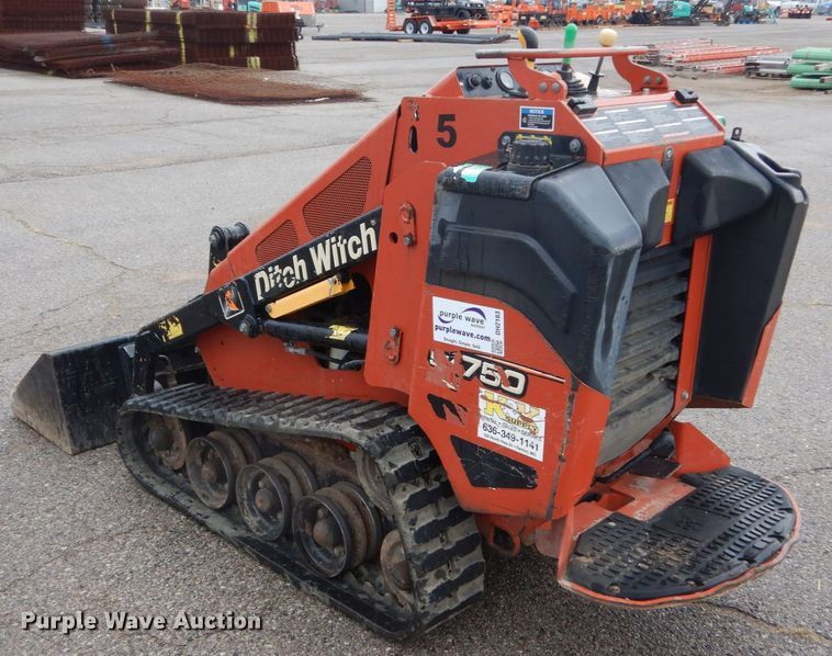 image for item DH2163 2014 Ditch Witch SK750 compact utility loader