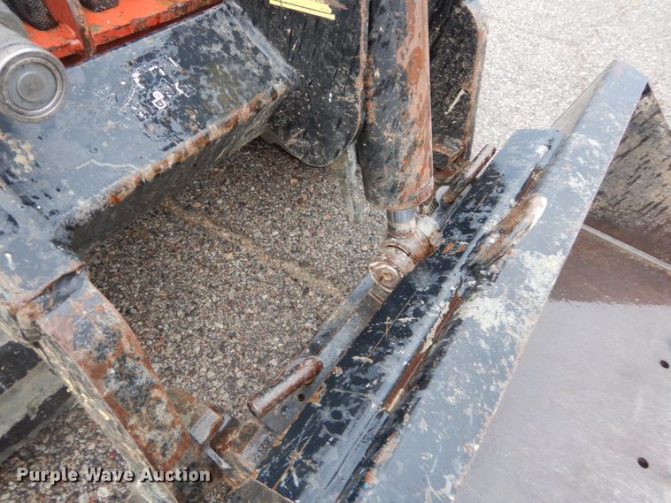 image for item DH2163 2014 Ditch Witch SK750 compact utility loader