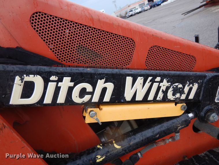 image for item DH2163 2014 Ditch Witch SK750 compact utility loader
