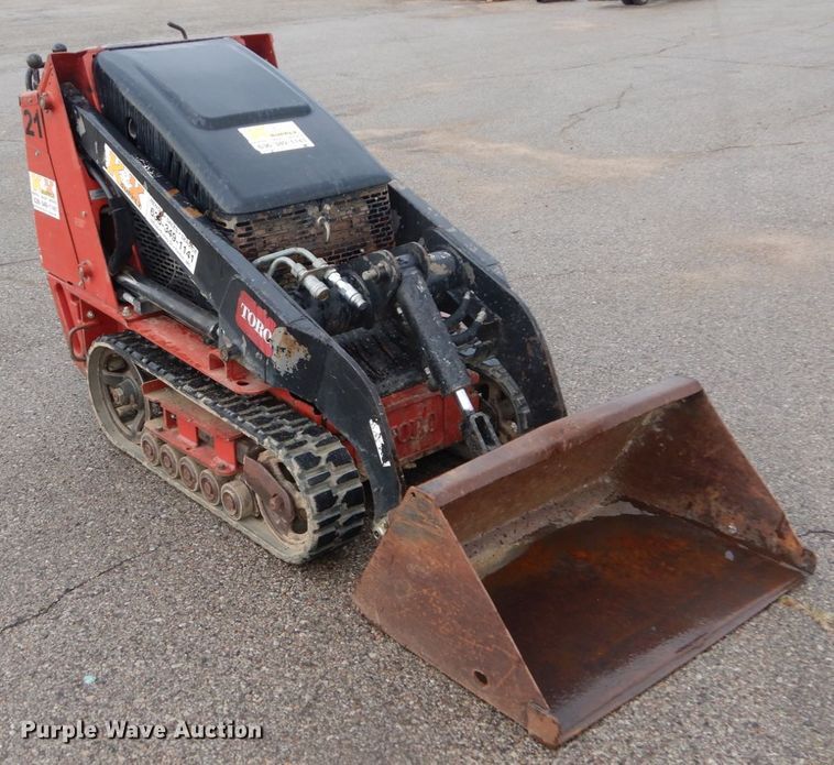 image for item DH2164 2013 Toro TX427 compact utility loader