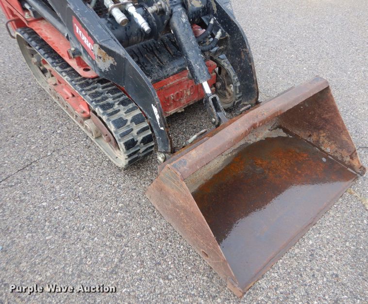 image for item DH2164 2013 Toro TX427 compact utility loader