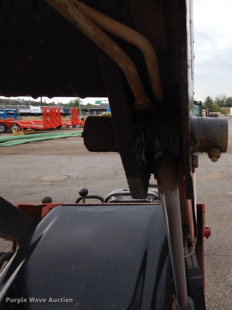 image for item DH2164 2013 Toro TX427 compact utility loader