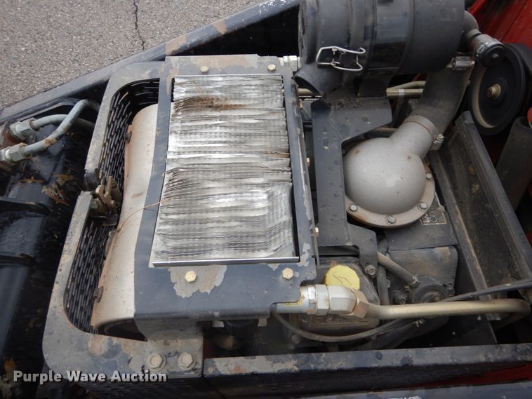 image for item DH2164 2013 Toro TX427 compact utility loader