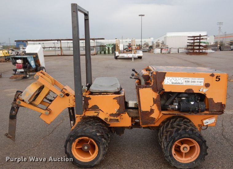 image for item DH2165 2001 Case Maxi Sneaker cable plow