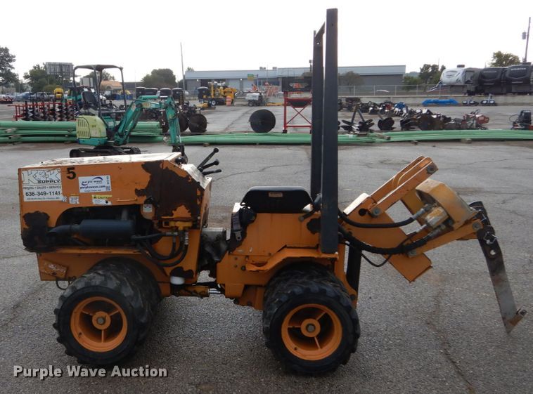 image for item DH2165 2001 Case Maxi Sneaker cable plow