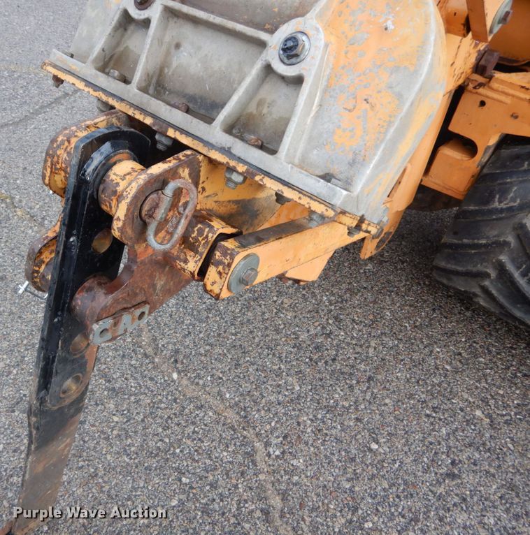 image for item DH2165 2001 Case Maxi Sneaker cable plow