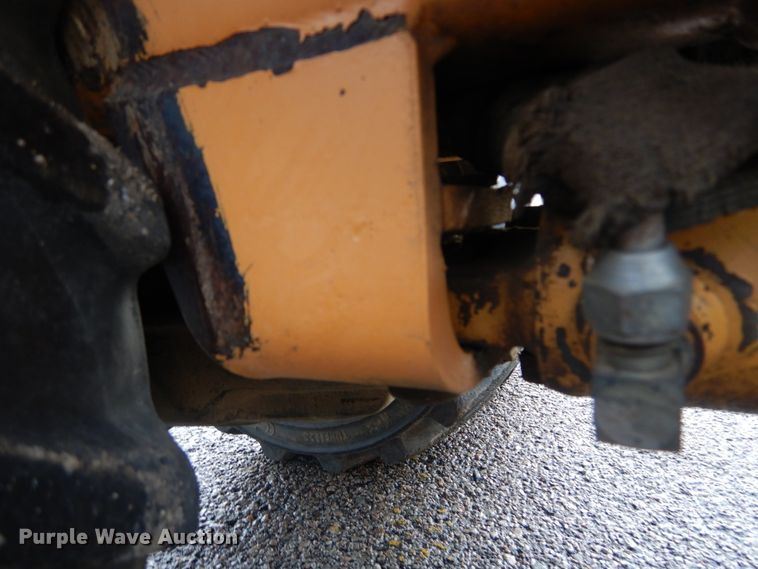 image for item DH2165 2001 Case Maxi Sneaker cable plow