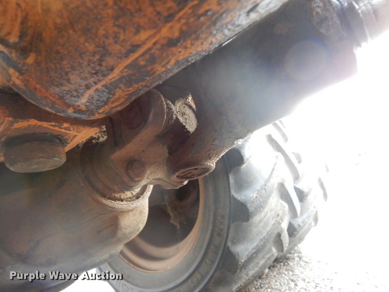 image for item DH2165 2001 Case Maxi Sneaker cable plow