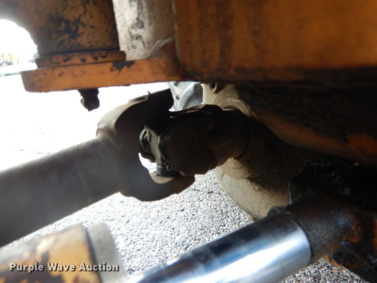 image for item DH2165 2001 Case Maxi Sneaker cable plow