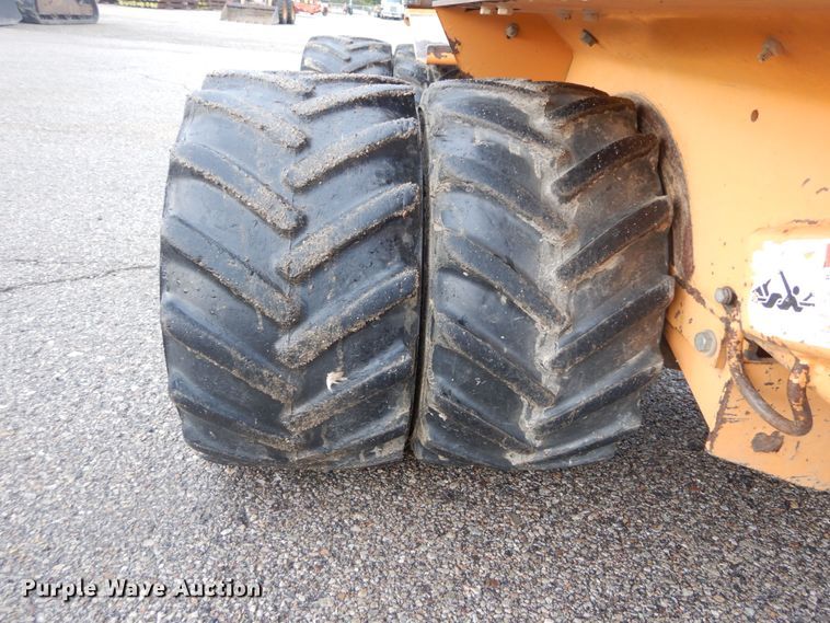 image for item DH2165 2001 Case Maxi Sneaker cable plow