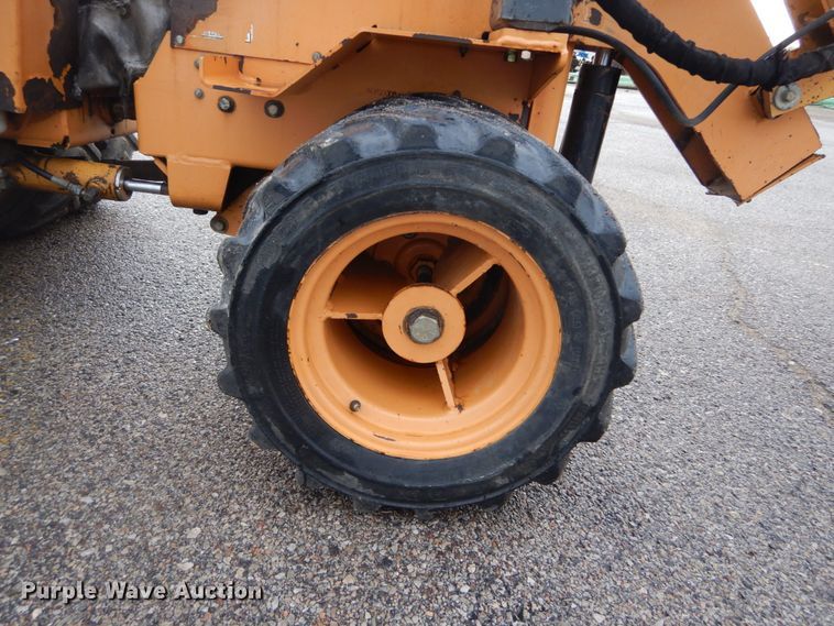 image for item DH2165 2001 Case Maxi Sneaker cable plow