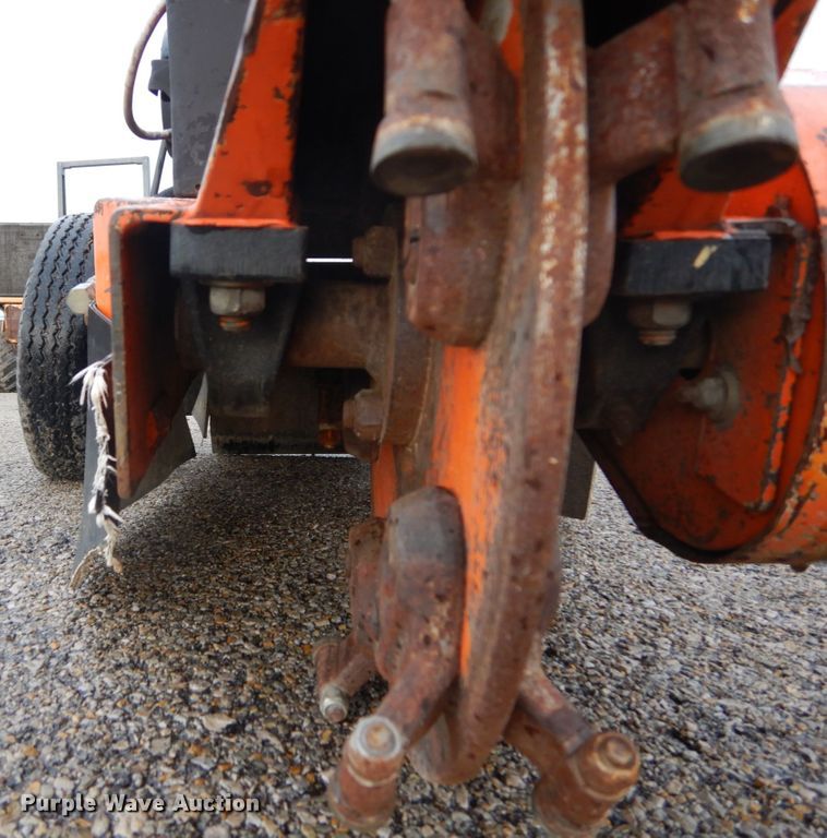 image for item DH2166 Bandit HB19 stump grinder