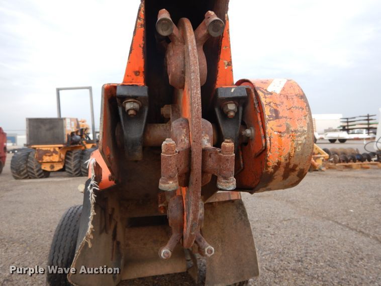 image for item DH2166 Bandit HB19 stump grinder