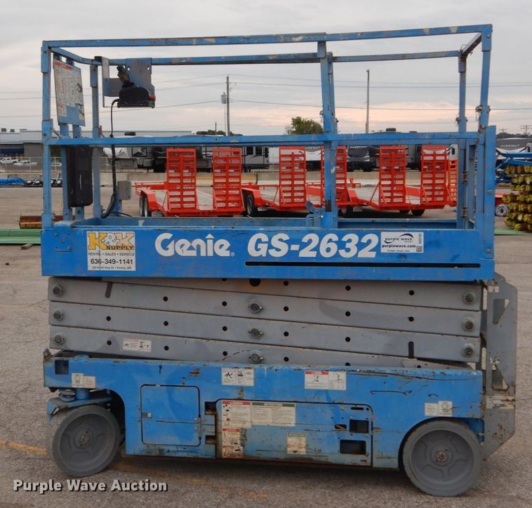 image for item DH2167 2012 Genie GS-2632 scissor lift