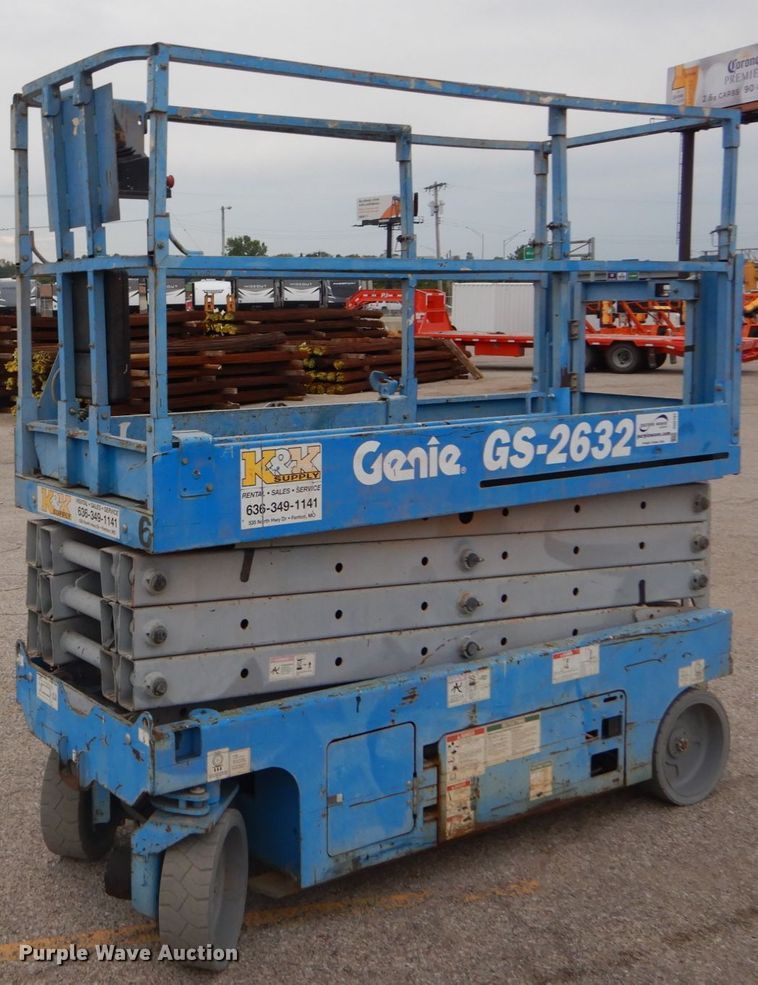 image for item DH2167 2012 Genie GS-2632 scissor lift
