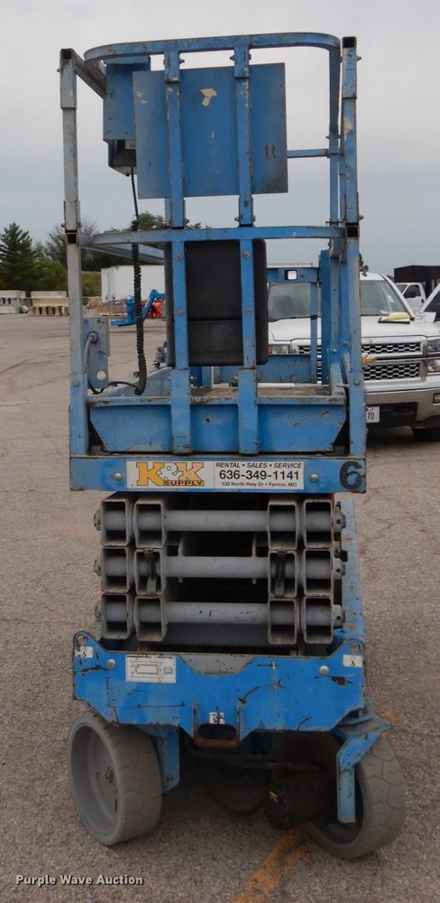 image for item DH2167 2012 Genie GS-2632 scissor lift