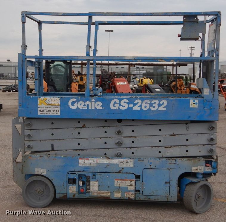 image for item DH2167 2012 Genie GS-2632 scissor lift