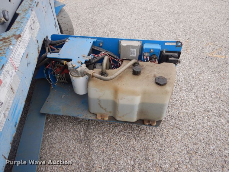 image for item DH2167 2012 Genie GS-2632 scissor lift