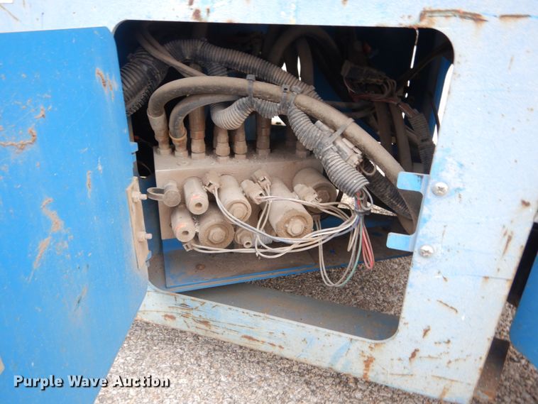 image for item DH2167 2012 Genie GS-2632 scissor lift