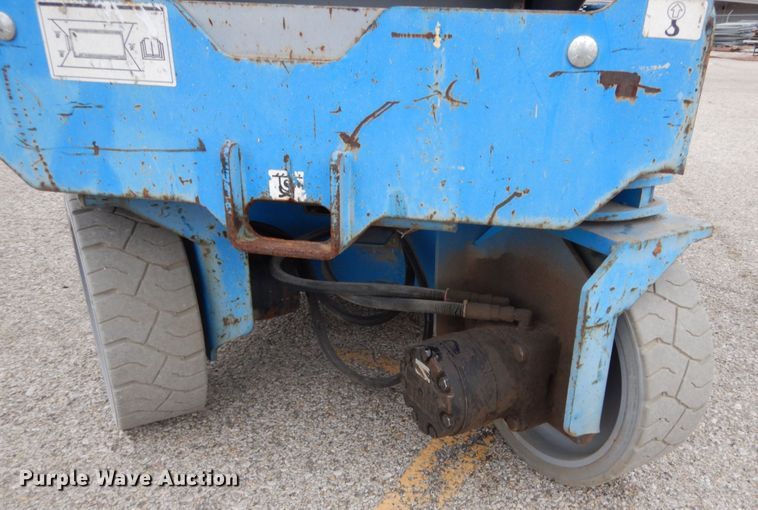 image for item DH2167 2012 Genie GS-2632 scissor lift