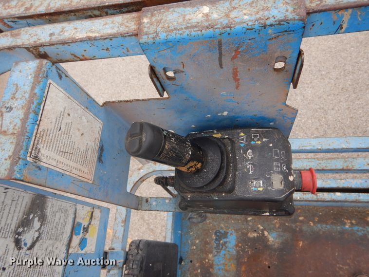 image for item DH2167 2012 Genie GS-2632 scissor lift