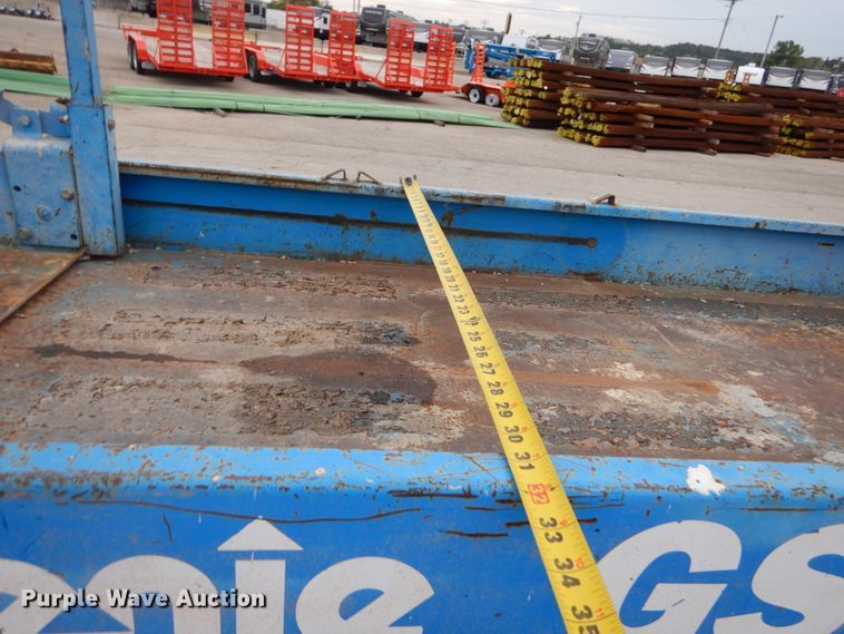 image for item DH2167 2012 Genie GS-2632 scissor lift