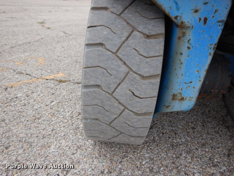 image for item DH2167 2012 Genie GS-2632 scissor lift