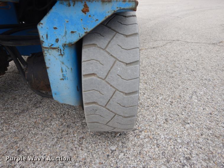 image for item DH2167 2012 Genie GS-2632 scissor lift