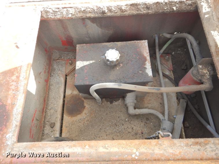 image for item DH2625 2002 Load King 404DFP lowboy equipment trailer