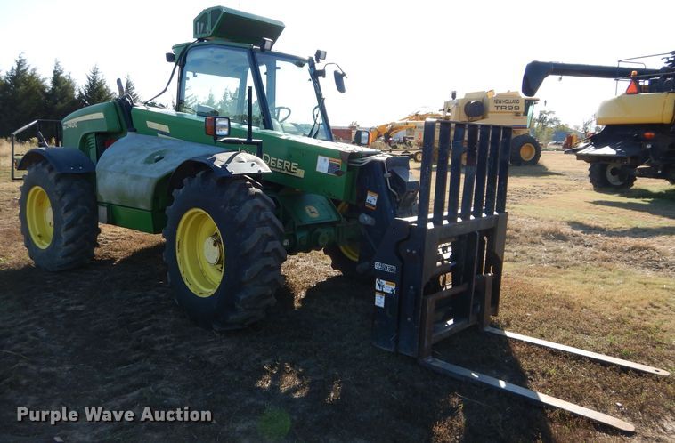 image for item DH2627 2003 John Deere 3400 telehandler
